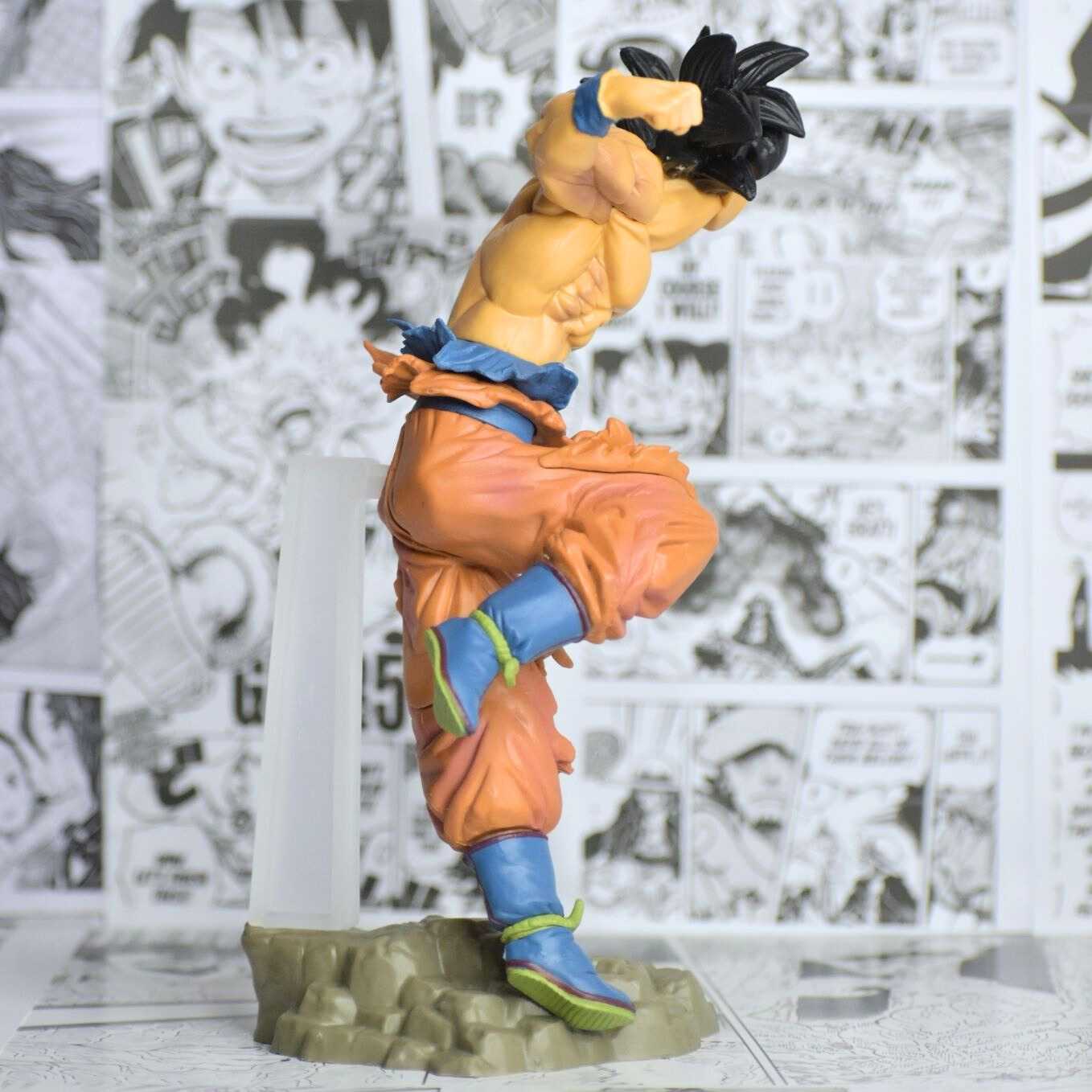 Goku Punching Dragon Ball z Action Figure 24 cm Tall Stone Style Base - SoulAbiti
