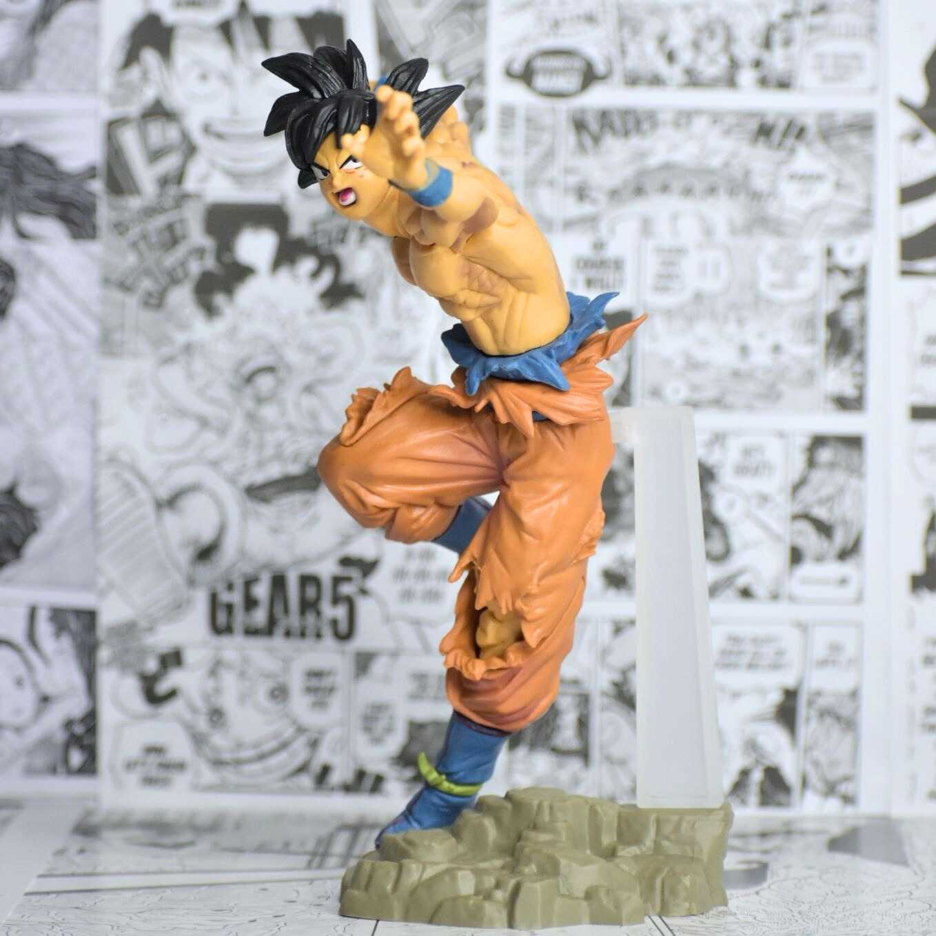 Goku Punching Dragon Ball z Action Figure 24 cm Tall Stone Style Base - SoulAbiti