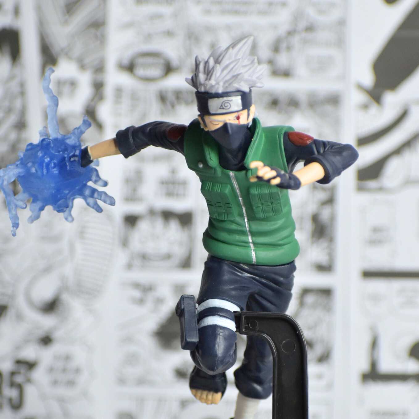 SoulAbiti Naruto Kakashi Hatake Action Figure (20 cm) with Round Base Lightning Attack Kakashi Hatake Chidori of Anime Series Naruto Shippuden Multicolor - SoulAbiti