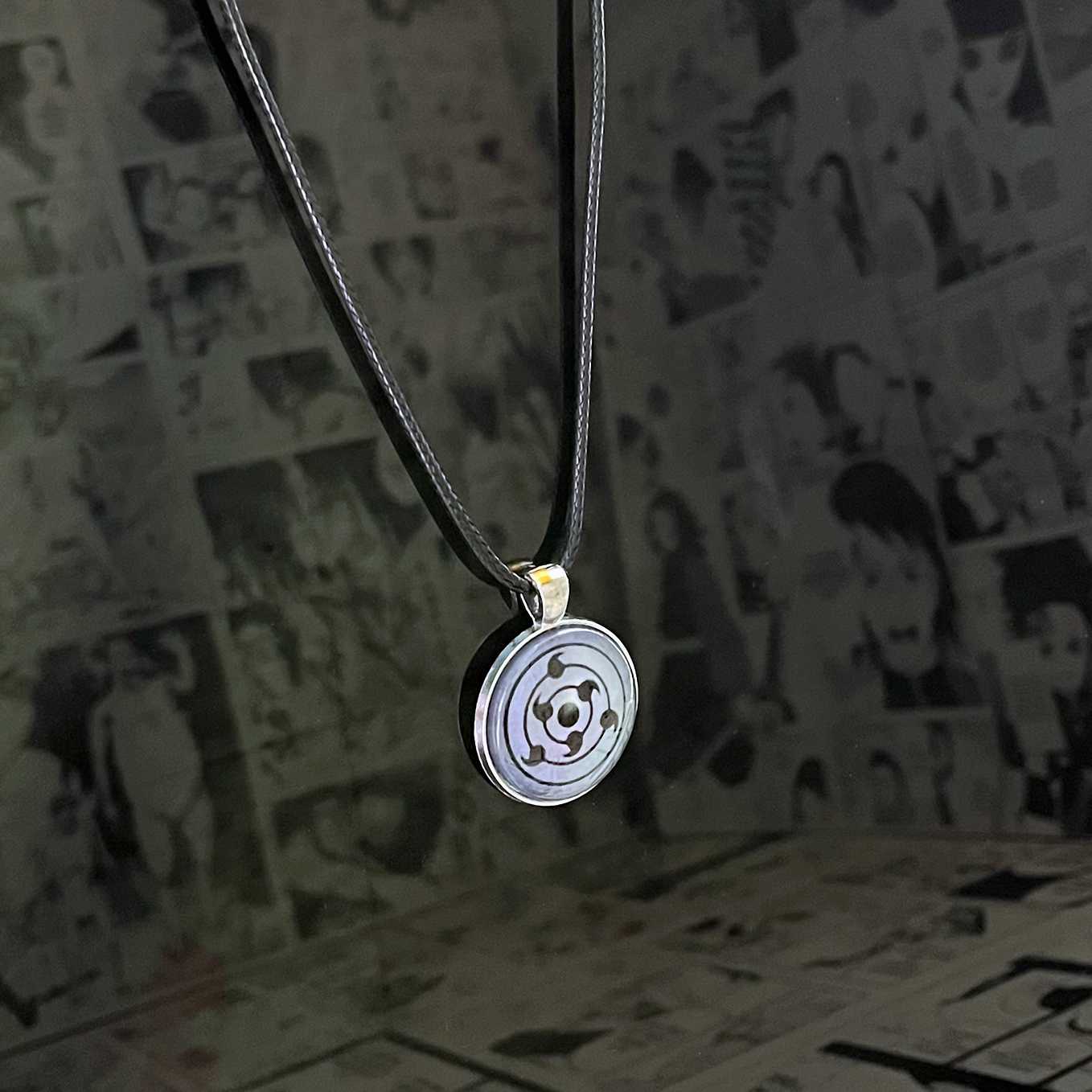 SoulAbiti Naruto Rinnegan Supreme Sharingan Pendant (2.7 cm diameter) Ideal Gift for Naruto Shippuden Fans - SoulAbiti